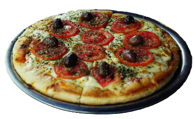 Pizza napolitana con tomate fresco y albahaca