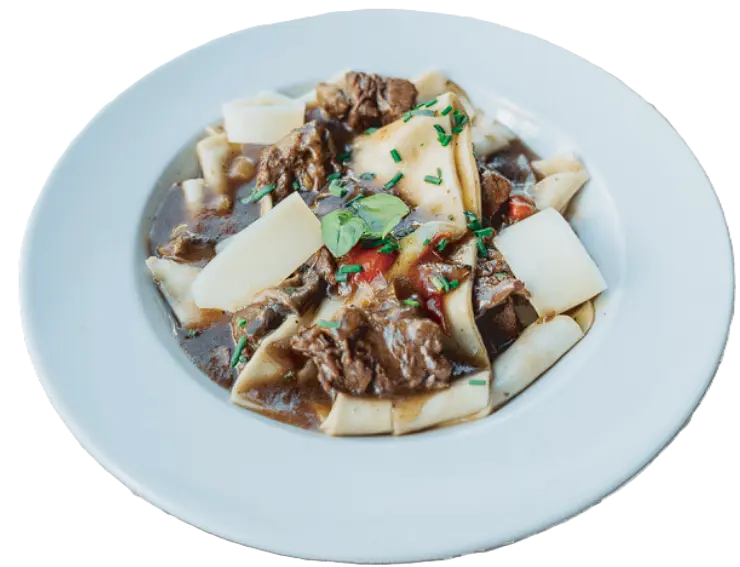 PAPARDELLE CON RAGÚ DE TERNERA Y PORTOBELLOS